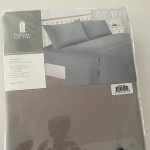 Cotton Full Size bed sheets. 1 flat, 1 fitted and 2 pillow cases. New